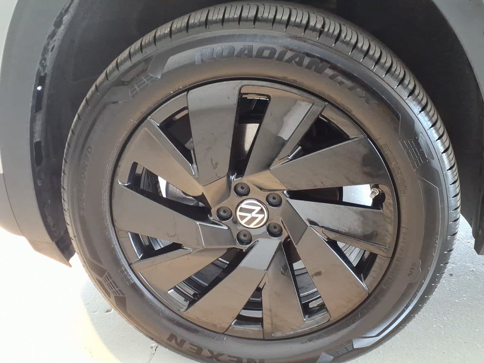 Used 2026 Volkswagen Atlas SE w/ Panoramic Sunroof Package AWD/4WD image 7