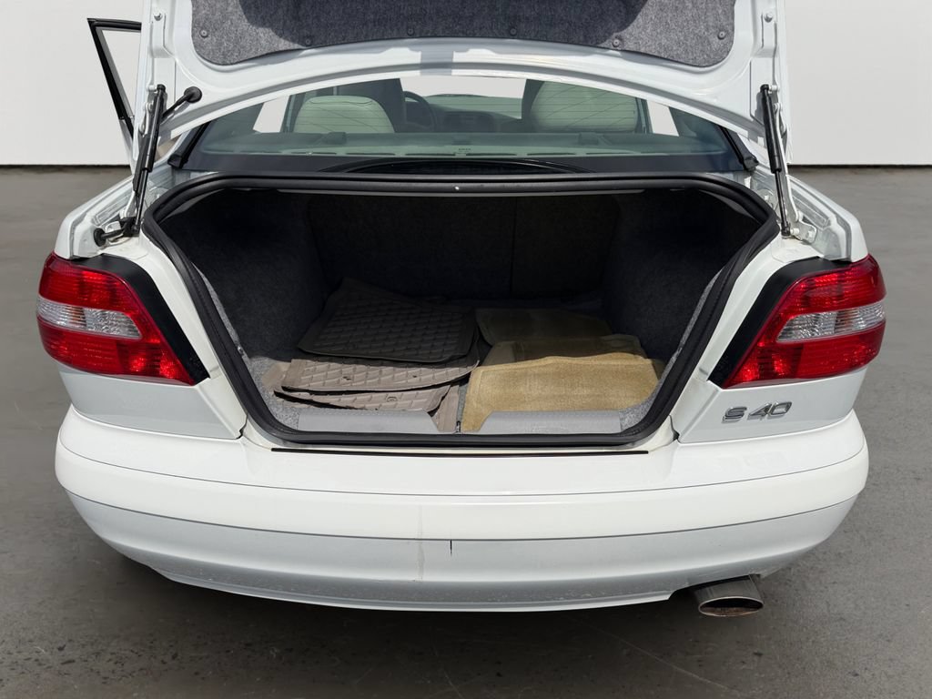 Used 2003 Volvo S40 FWD image 11