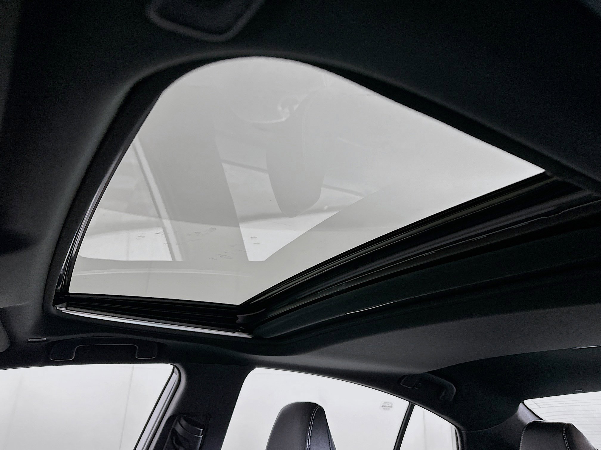 Used 2025 Toyota Camry SE w/ Convenience Package image 25