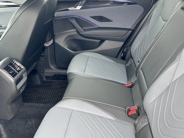 New 2026 Volkswagen Tiguan SE R-Line FWD image 20