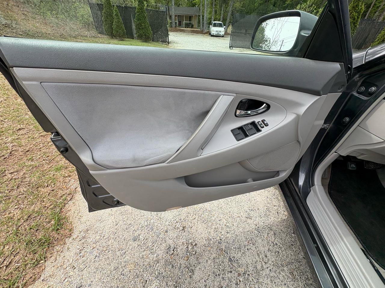 Used 2007 Toyota Camry LE image 9