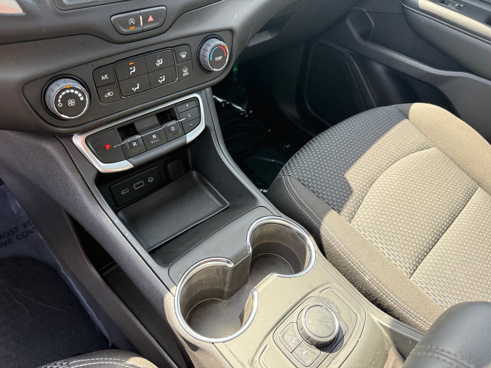 Used 2024 GMC Terrain SLE FWD image 13