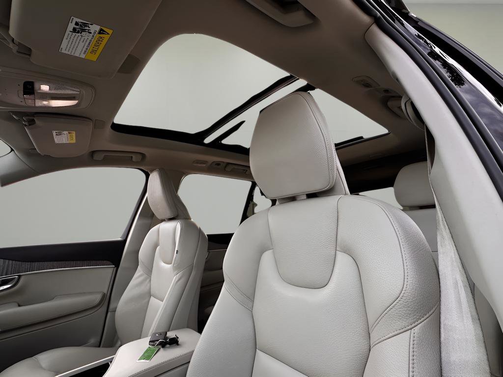 Used 2023 Volvo XC90 B6 Plus w/ Protection Package Premier AWD/4WD image 17