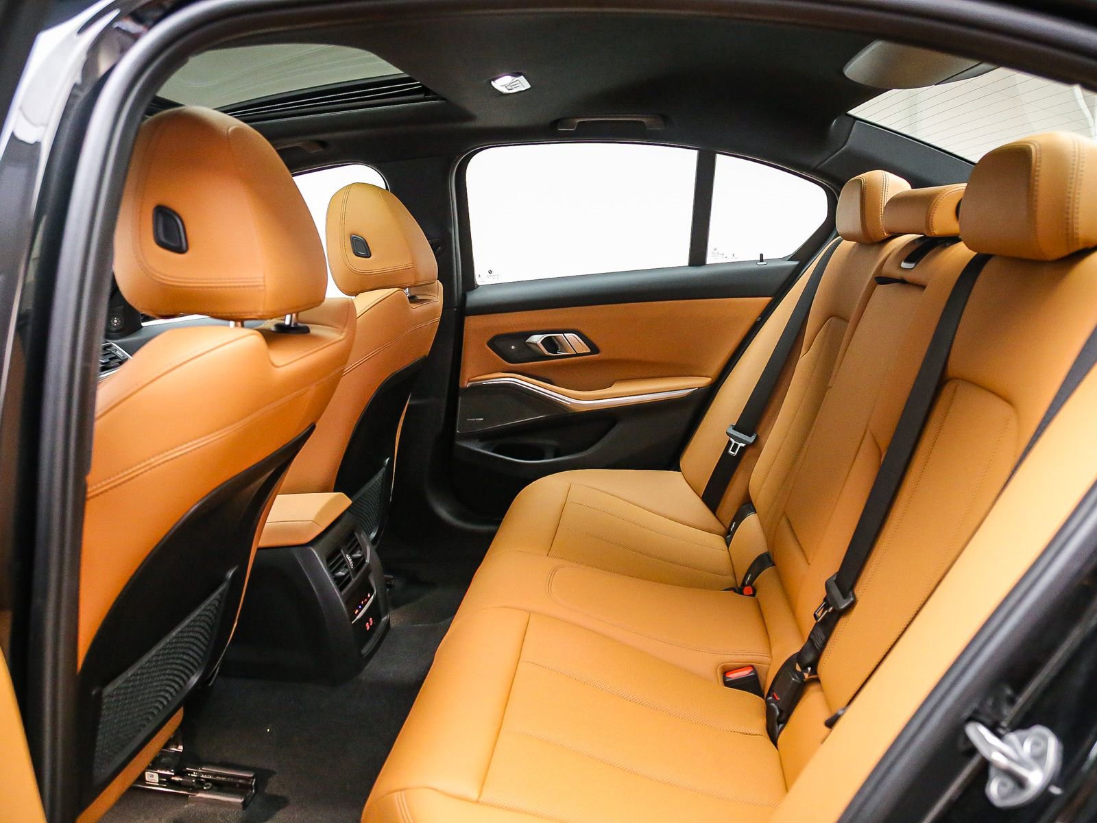 Certified 2023 BMW 330i Sedan w/ M Sport Package RWD image 20
