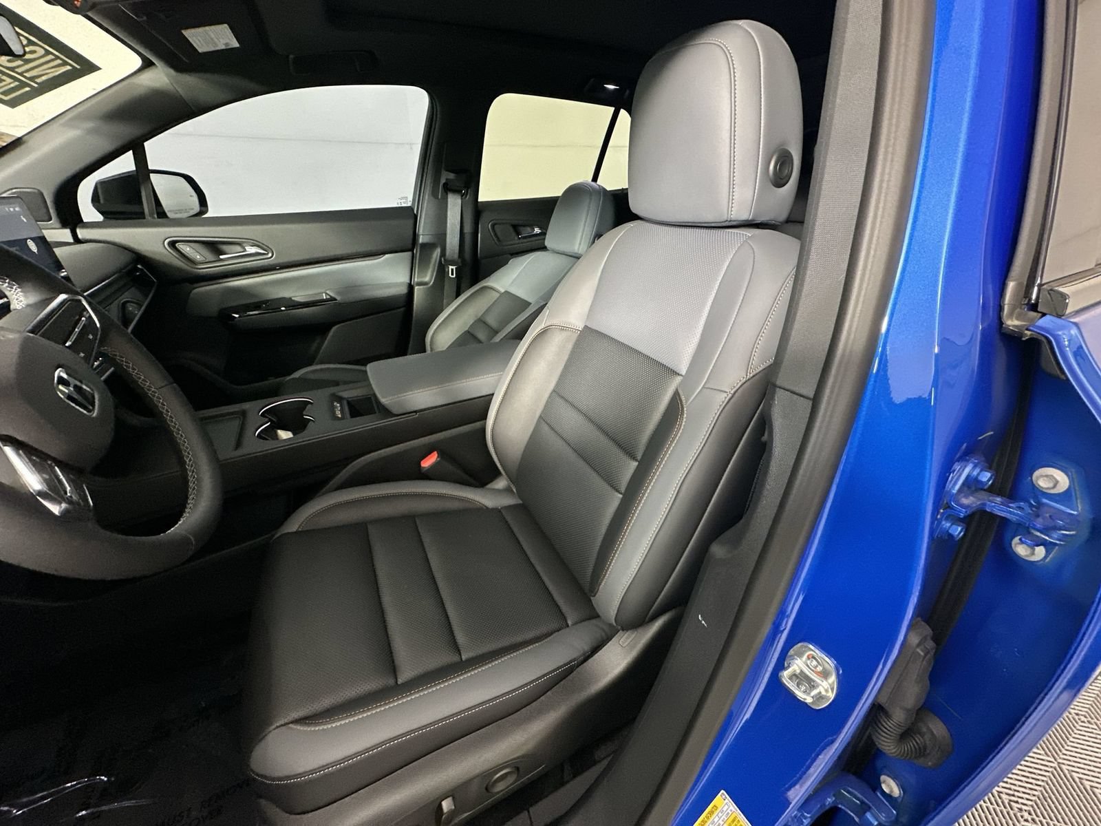 Used 2025 Honda Prologue Elite image 11