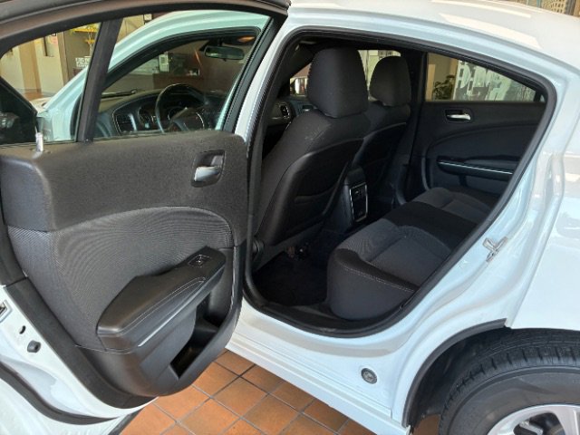 Used 2018 Dodge Charger SXT image 23