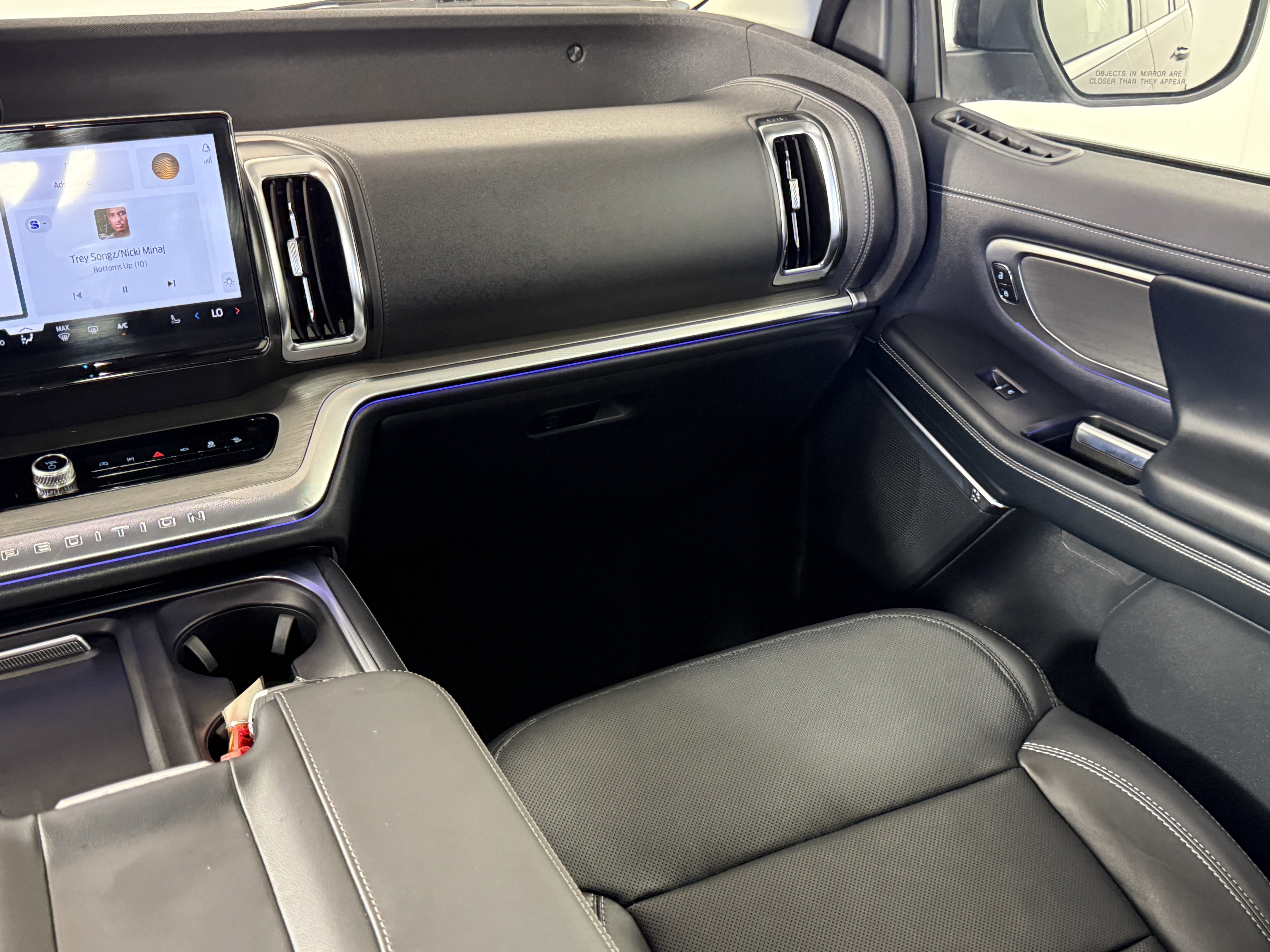 Certified 2025 Ford Expedition Platinum AWD/4WD image 13