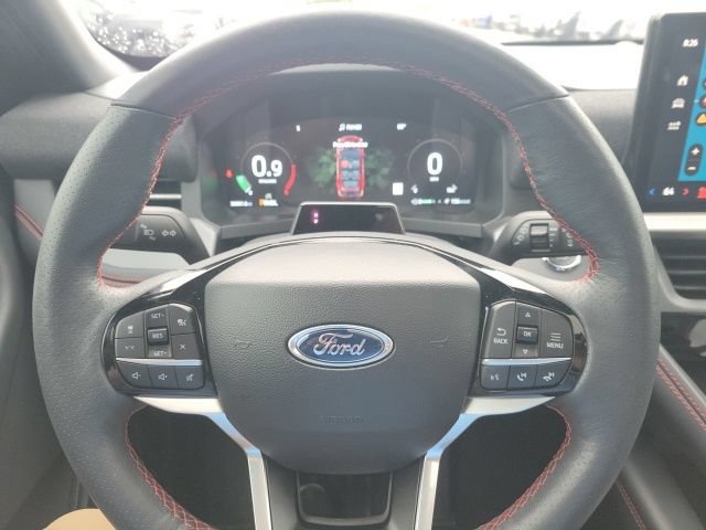 Used 2025 Ford Explorer ST-Line AWD/4WD image 14