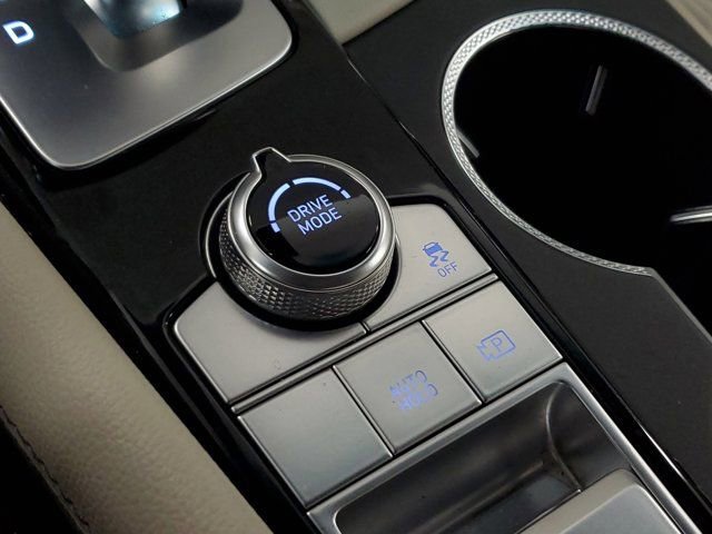 Used 2026 Genesis G70 2.5T image 31