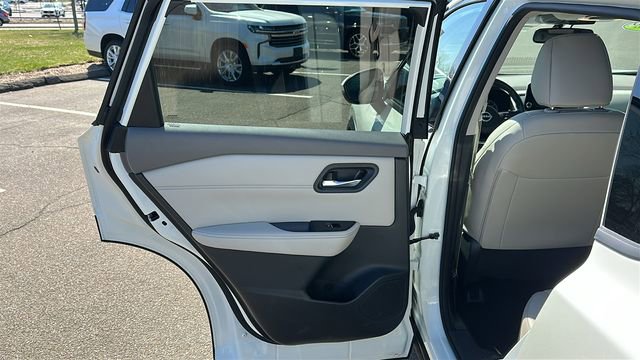 Certified 2023 Nissan Rogue SL AWD/4WD image 22