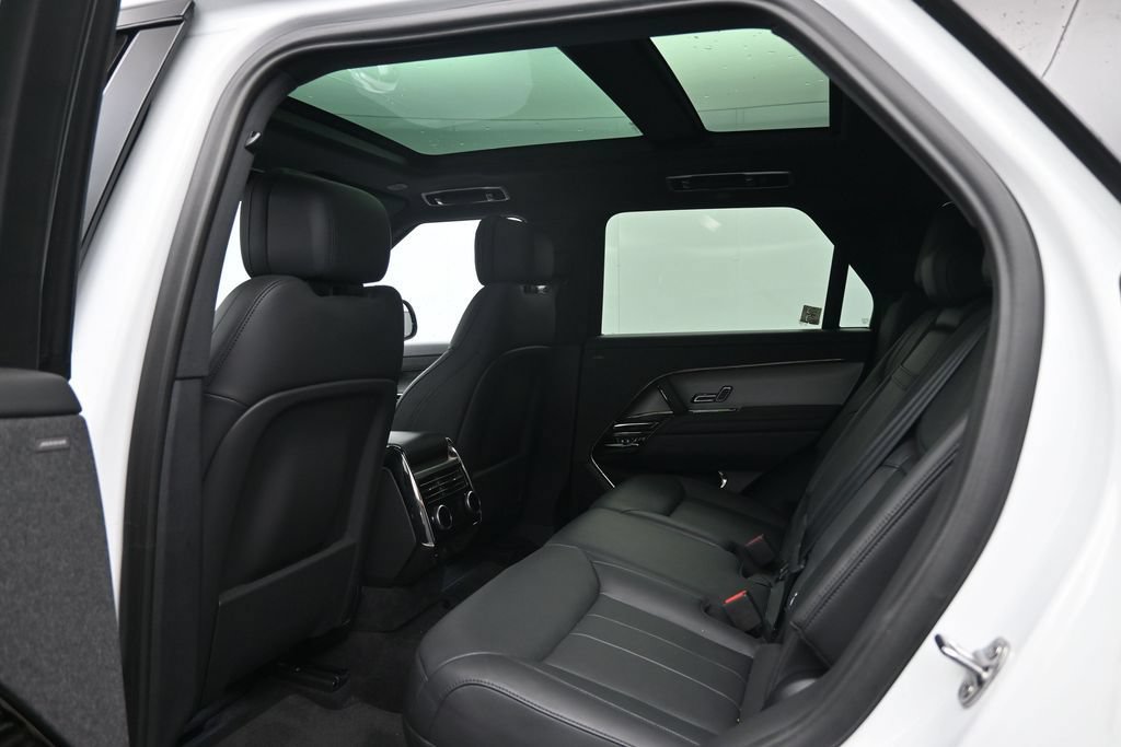 Used 2024 Land Rover Range Rover Sport SE AWD/4WD image 25