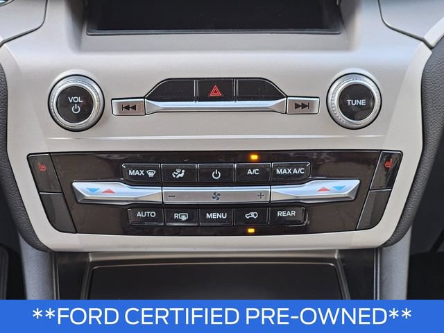 Used 2023 Ford Explorer XLT AWD/4WD image 28