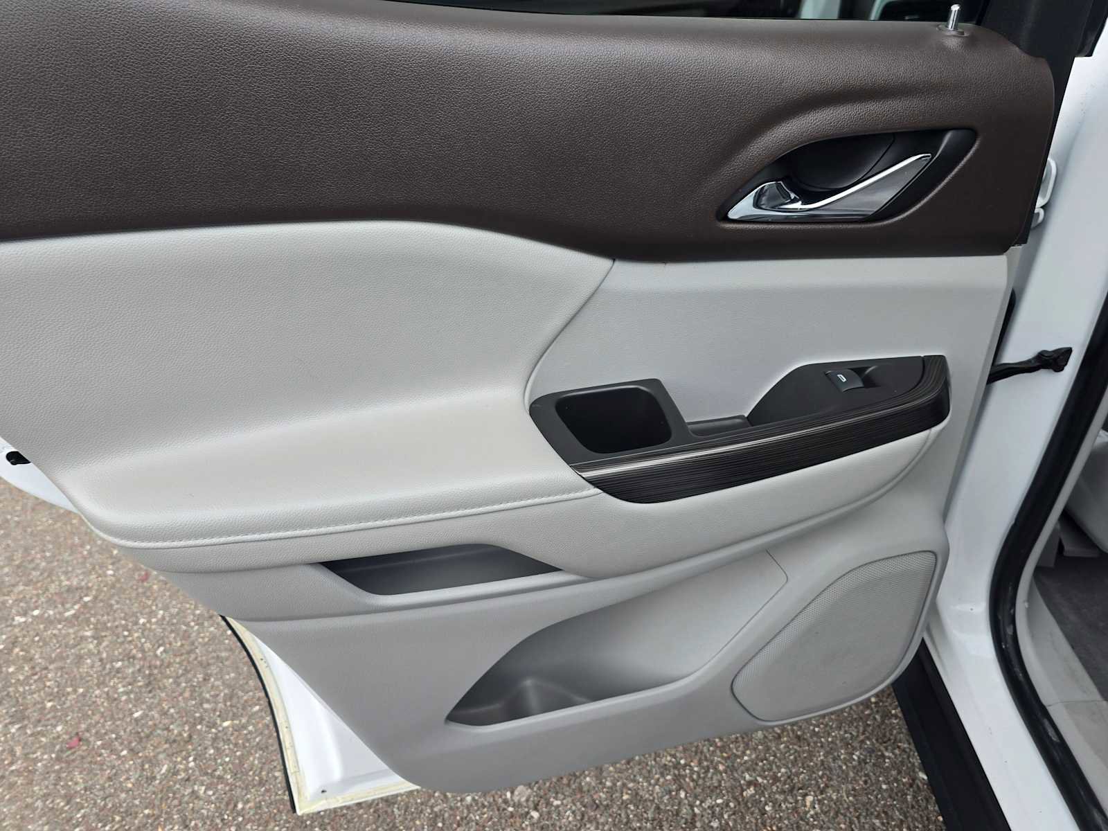 Used 2019 GMC Acadia SLT image 20