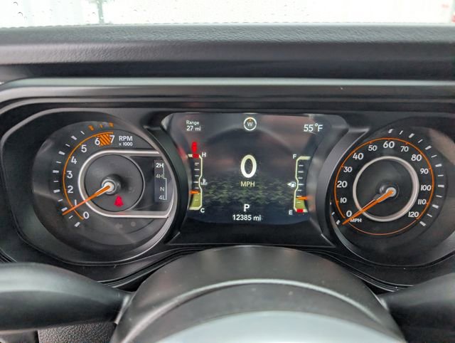 Used 2025 Jeep Wrangler Unlimited Sahara AWD/4WD image 17