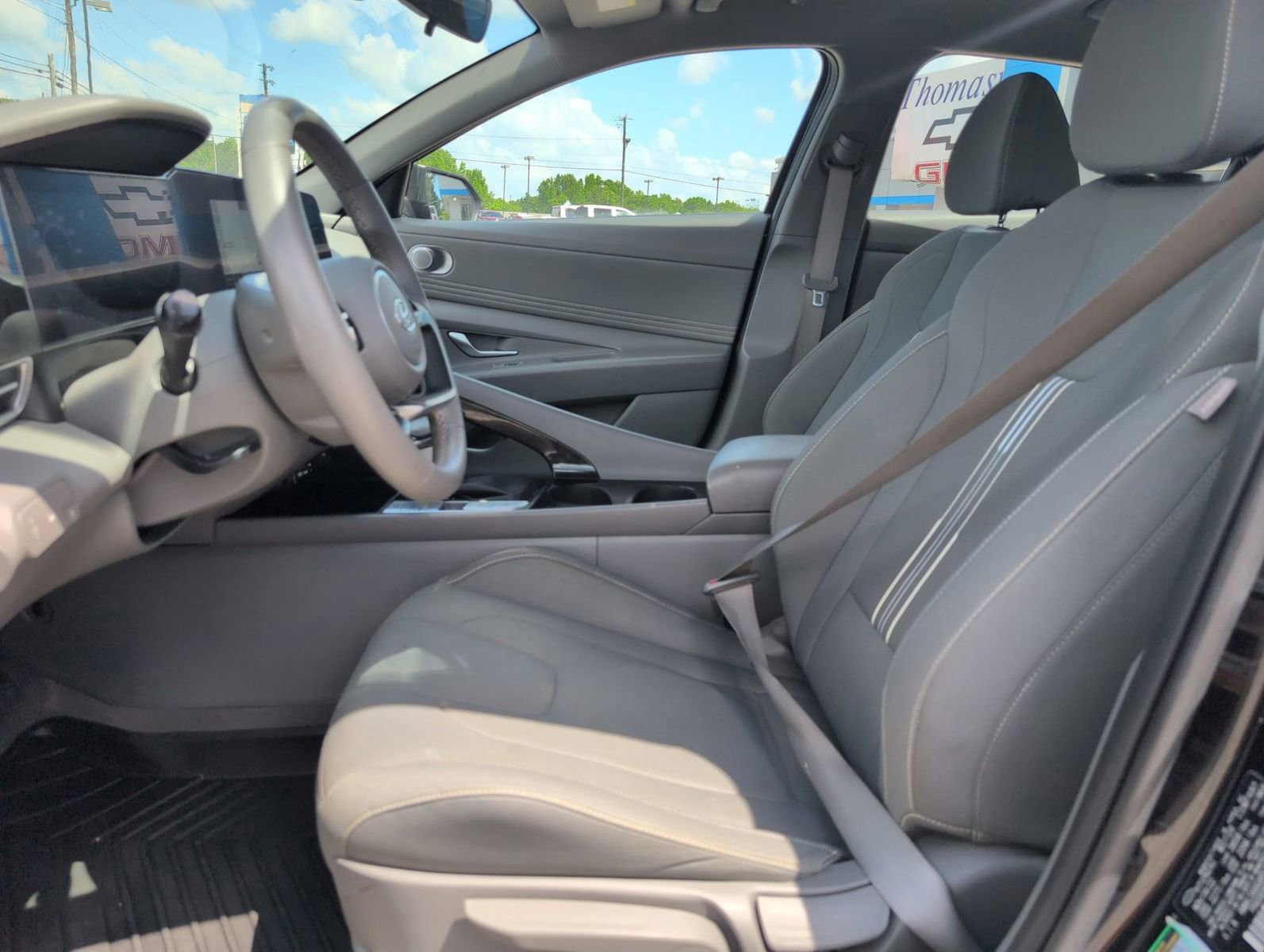 Used 2023 Hyundai Elantra SEL w/ Convenience Package FWD image 13