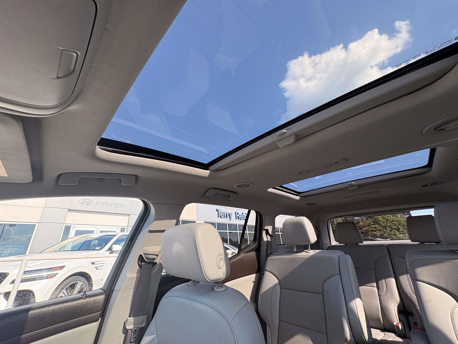 Used 2021 GMC Acadia SLT w/ Premium Package FWD image 49