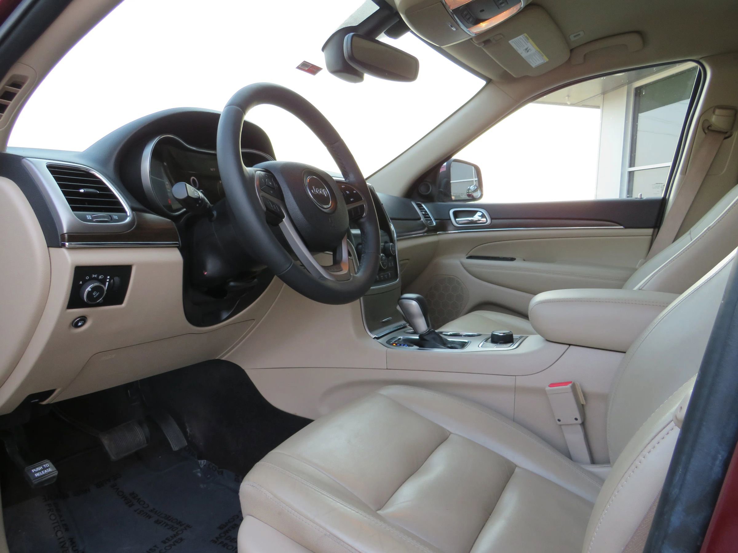 Used 2018 Jeep Grand Cherokee Limited image 10