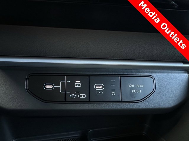 New 2026 Kia Carnival EX image 24