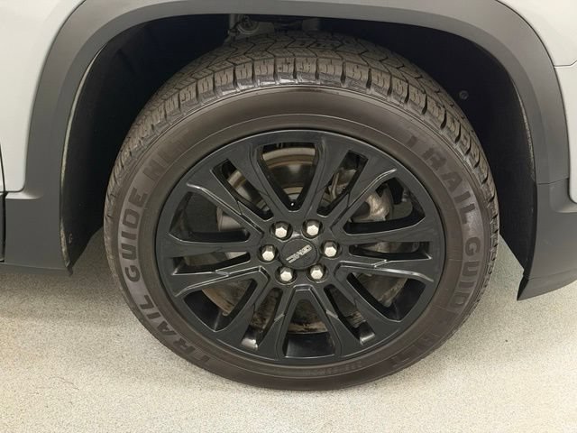 Used 2023 GMC Acadia SLE w/ Driver Convenience Package AWD/4WD image 32