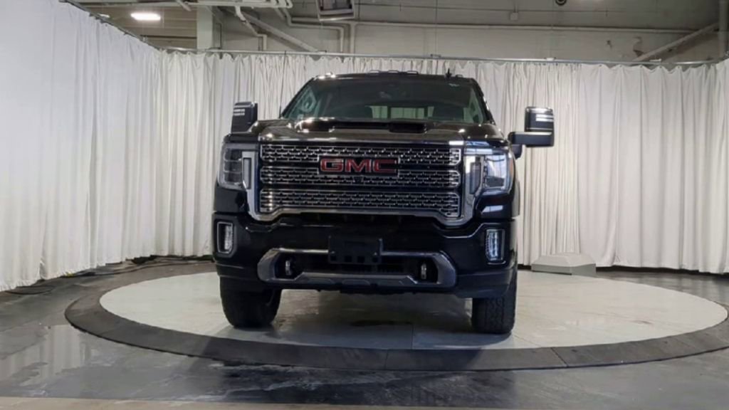 Used 2021 GMC Sierra 2500 Denali w/ Denali Ultimate Package AWD/4WD image 3