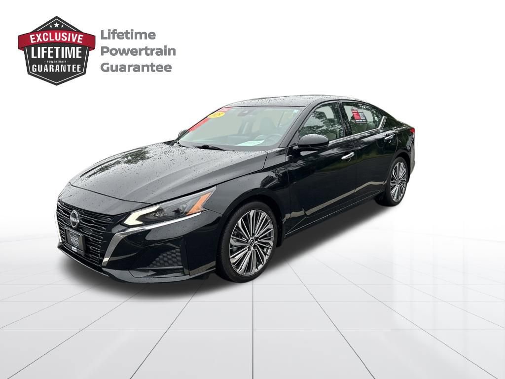 Certified 2025 Nissan Altima 2.5 SL FWD image 1
