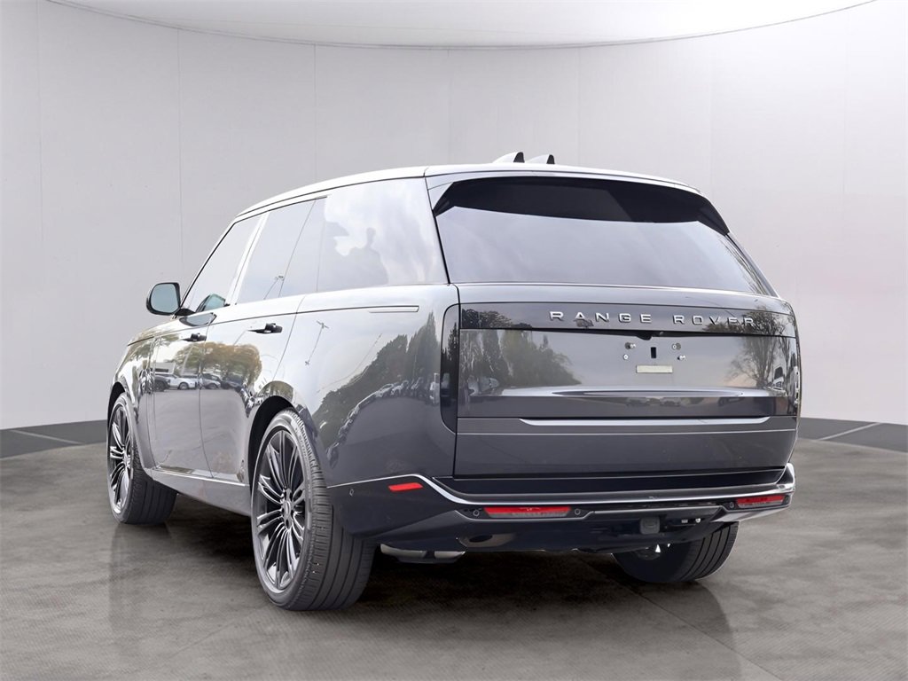 Used 2025 Land Rover Range Rover SE image 7