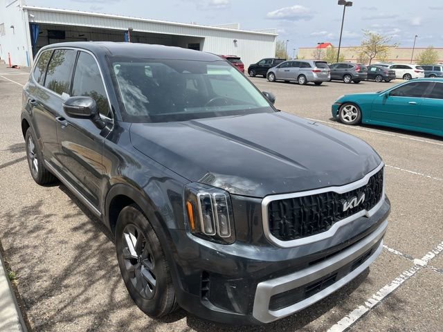 Used 2023 Kia Telluride LX FWD image 9