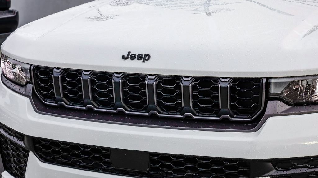 New 2026 Jeep Grand Cherokee Altitude RWD image 6