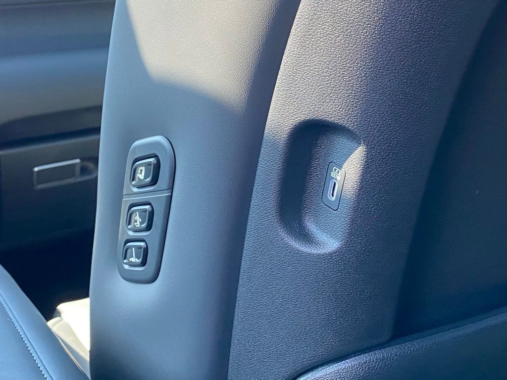 New 2026 Hyundai Palisade Calligraphy AWD/4WD image 32