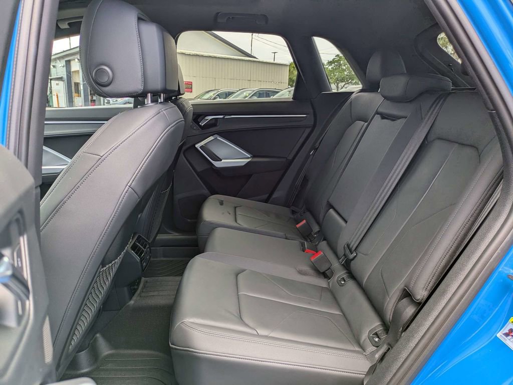 Used 2021 Audi Q3 2.0T Premium w/ Convenience Package image 15