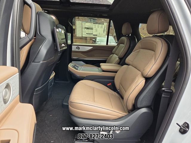 New 2026 Lincoln Navigator L Black Label AWD/4WD image 10