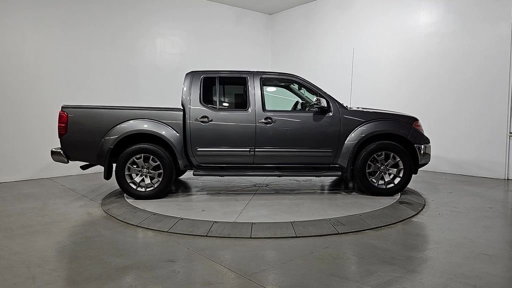 Used 2019 Nissan Frontier SL AWD/4WD image 7