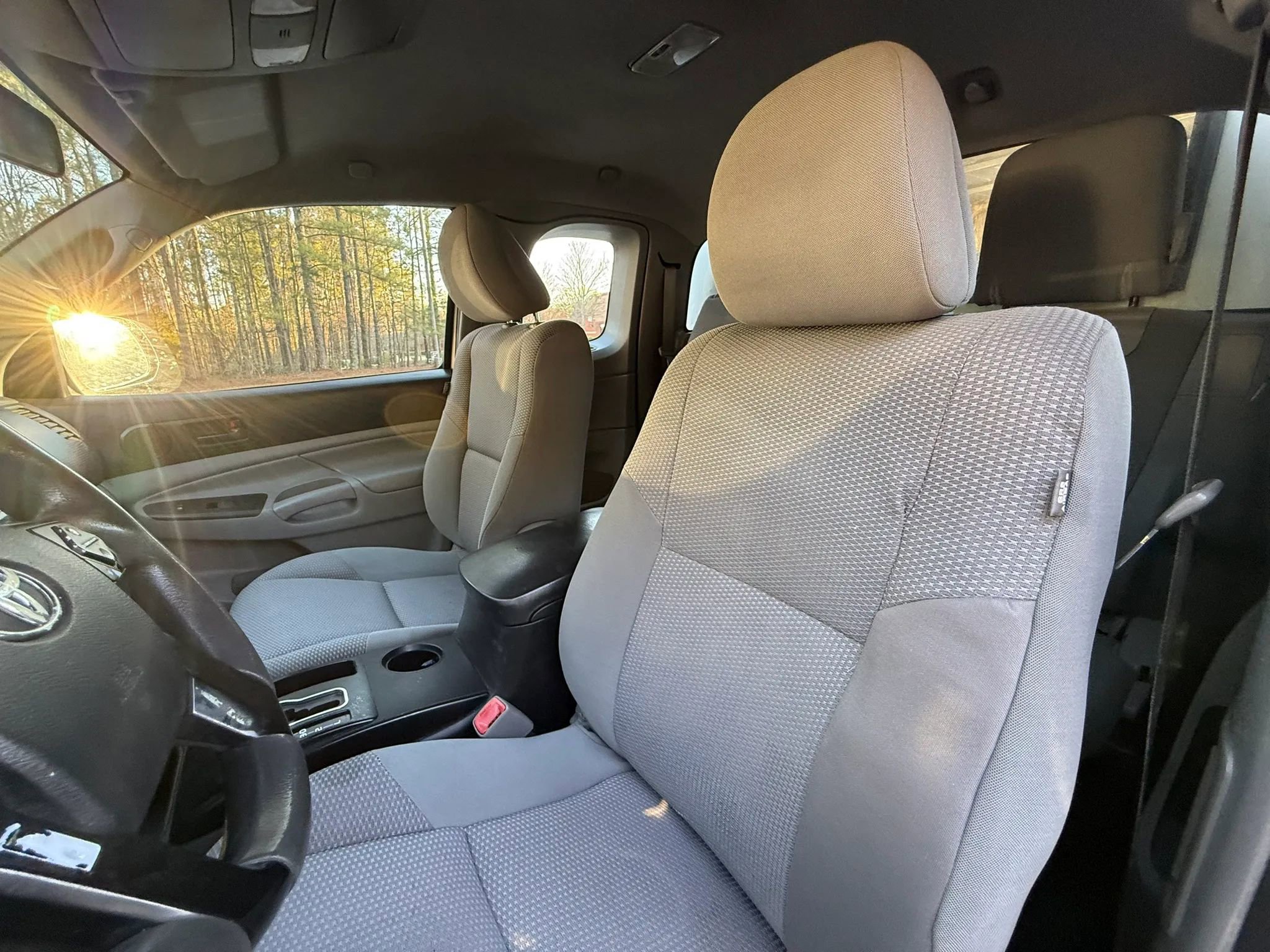 Used 2015 Toyota Tacoma 2WD Access Cab image 9