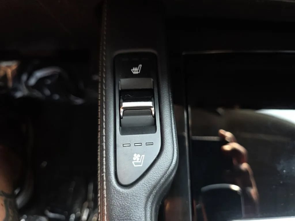 Used 2022 Kia Telluride EX w/ EX Premium Package FWD image 27