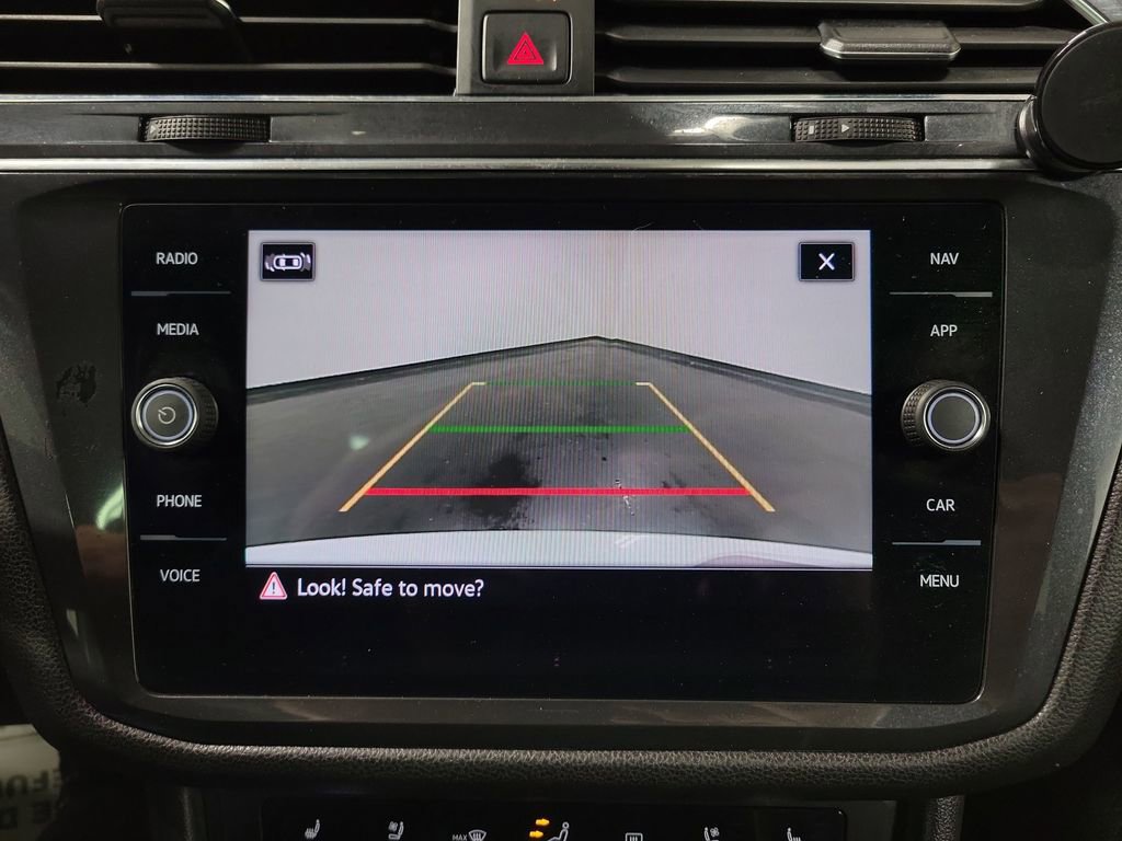 Used 2023 Volkswagen Tiguan SEL R-Line image 21