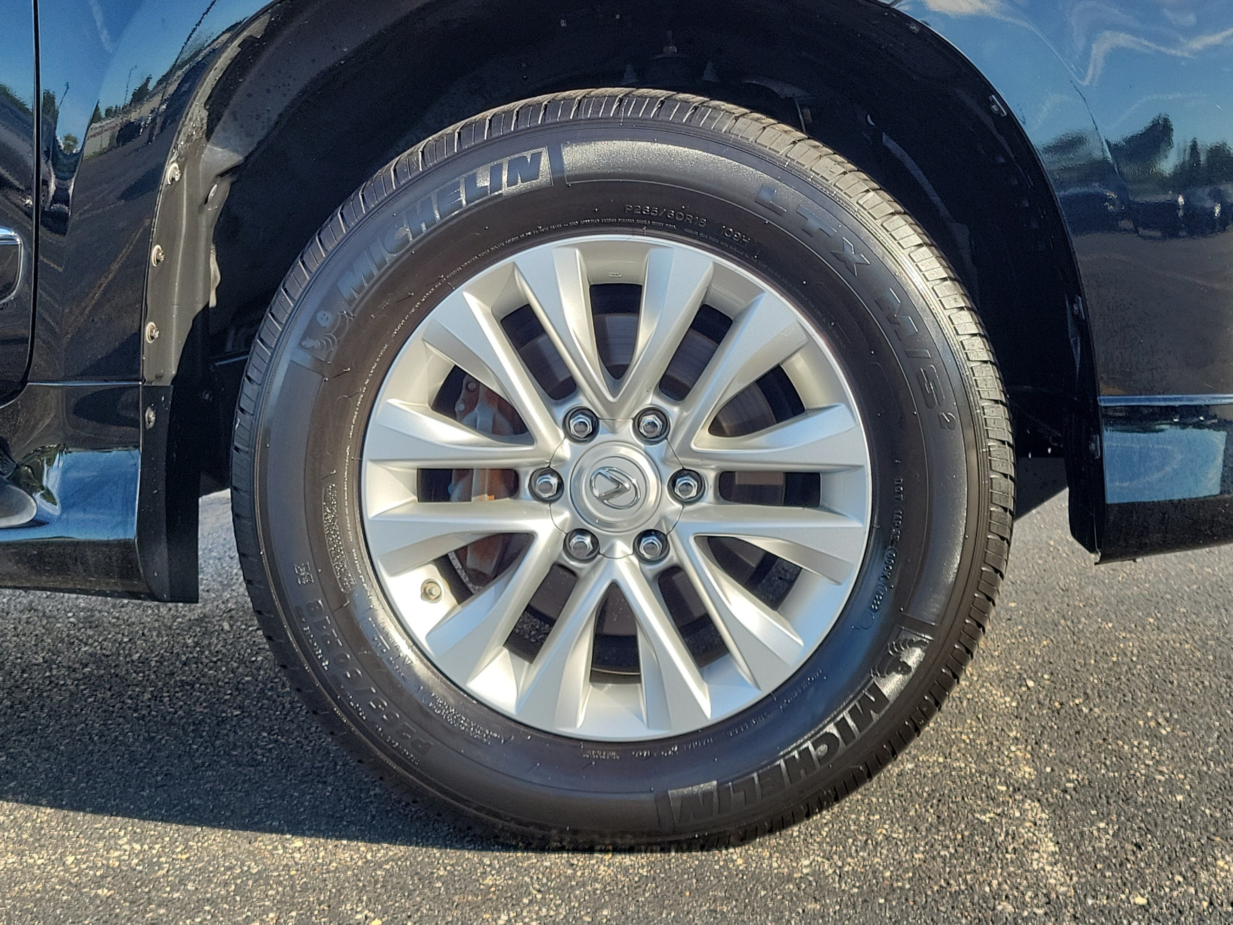 Used 2018 Lexus GX 460 Premium w/ Premium Package AWD/4WD image 5