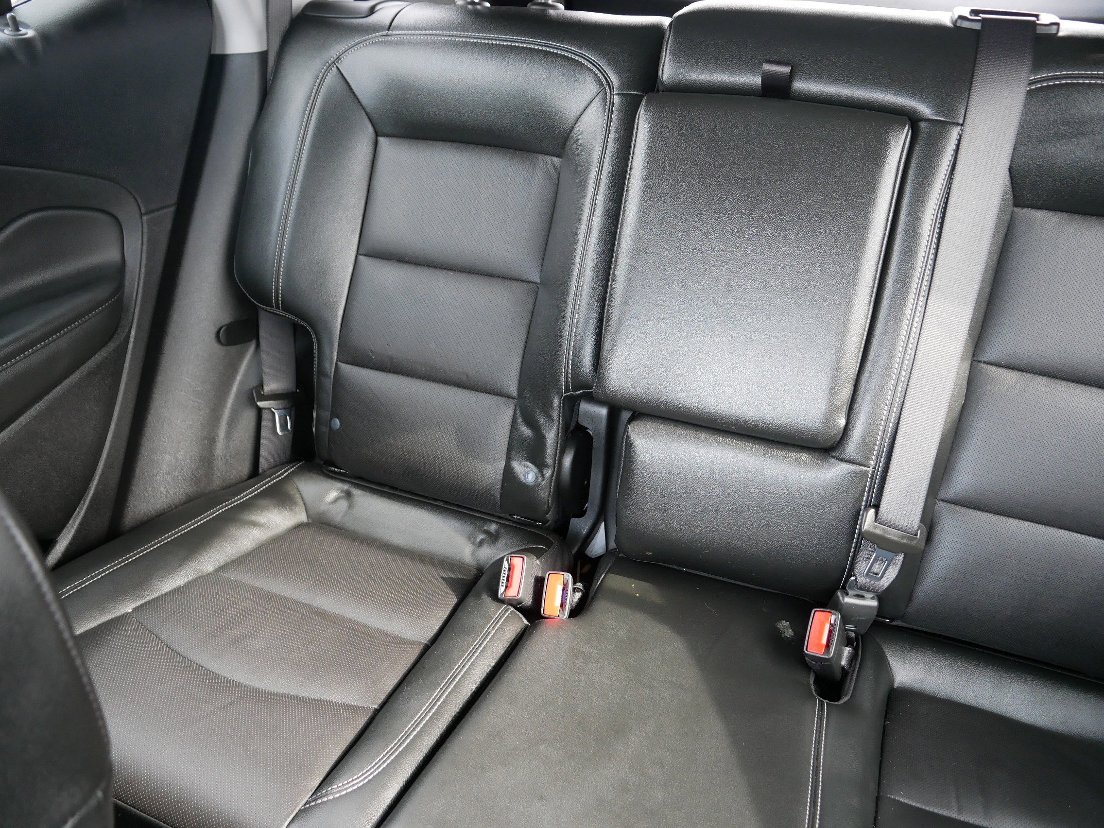 Used 2024 GMC Terrain SLT image 12