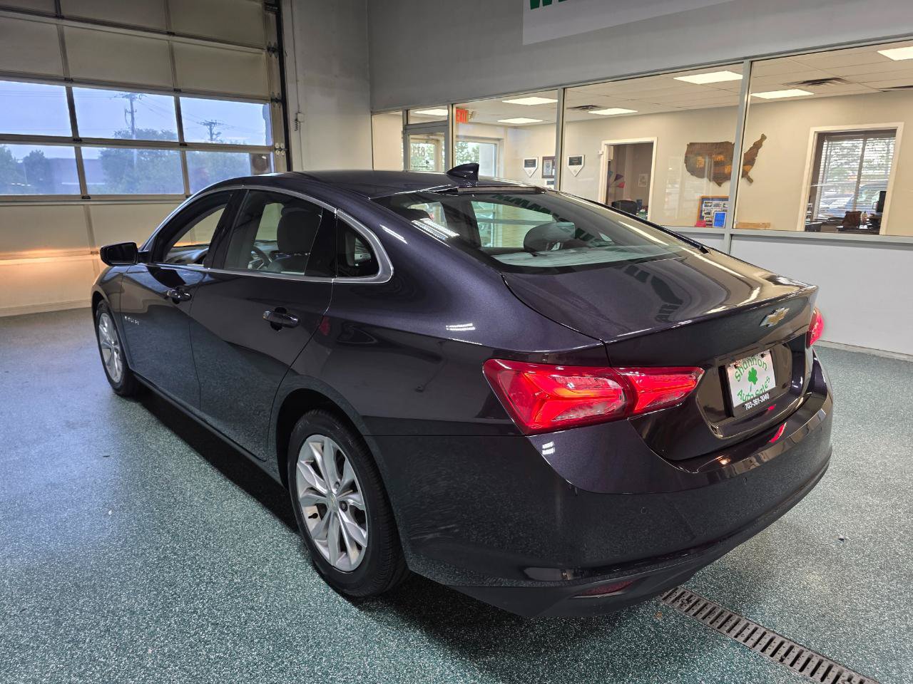 Used 2022 Chevrolet Malibu LT FWD image 9