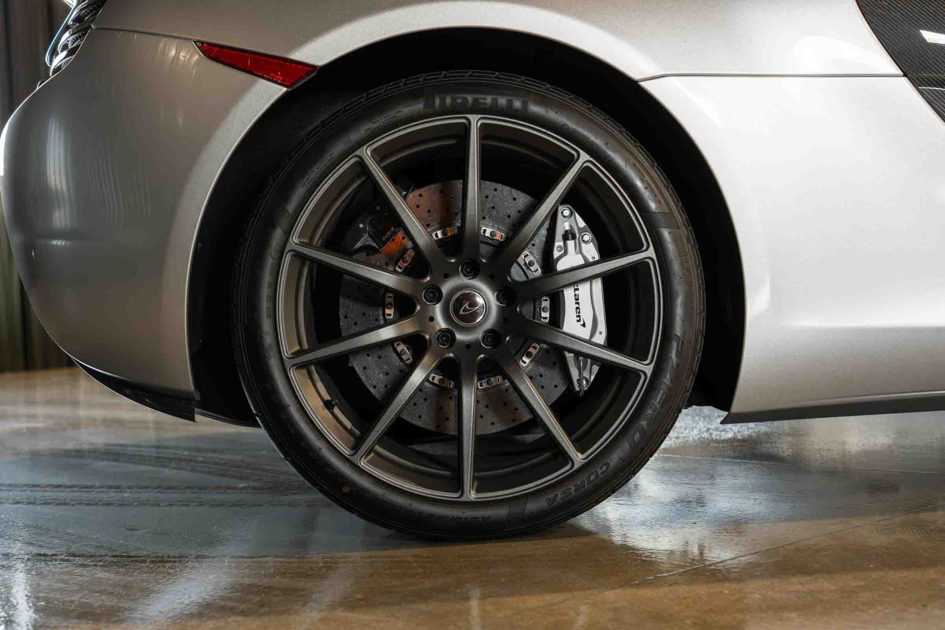 Used 2016 McLaren 650S Spider RWD image 15