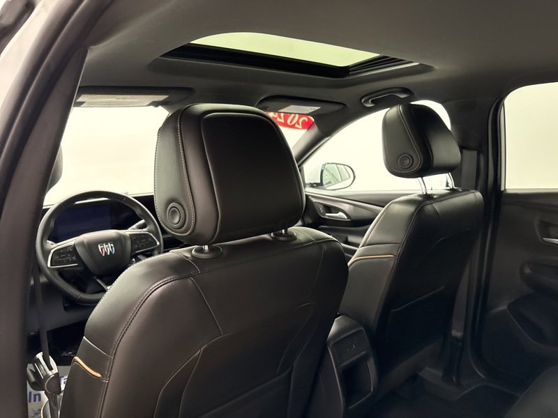 Used 2024 Buick Envista Avenir image 18