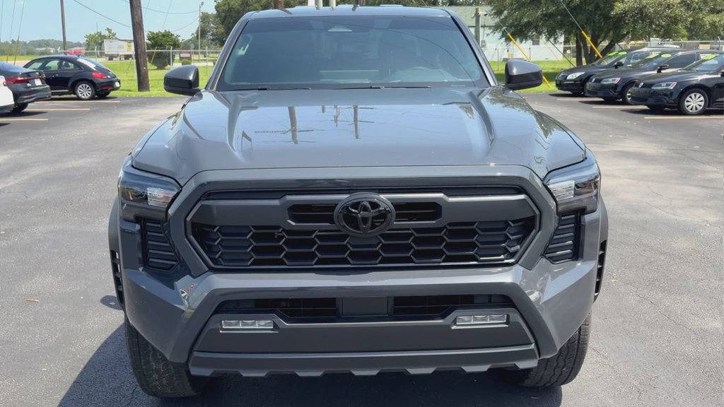 Used 2026 Toyota Tacoma TRD Off-Road AWD/4WD image 3