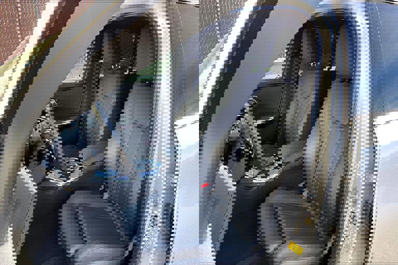 Used 2019 BMW 330i Sedan w/ Convenience Package image 24