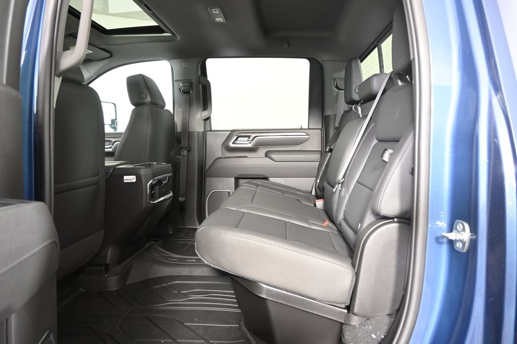 New 2026 Chevrolet Silverado 2500 LTZ w/ LTZ Convenience Package AWD/4WD image 18