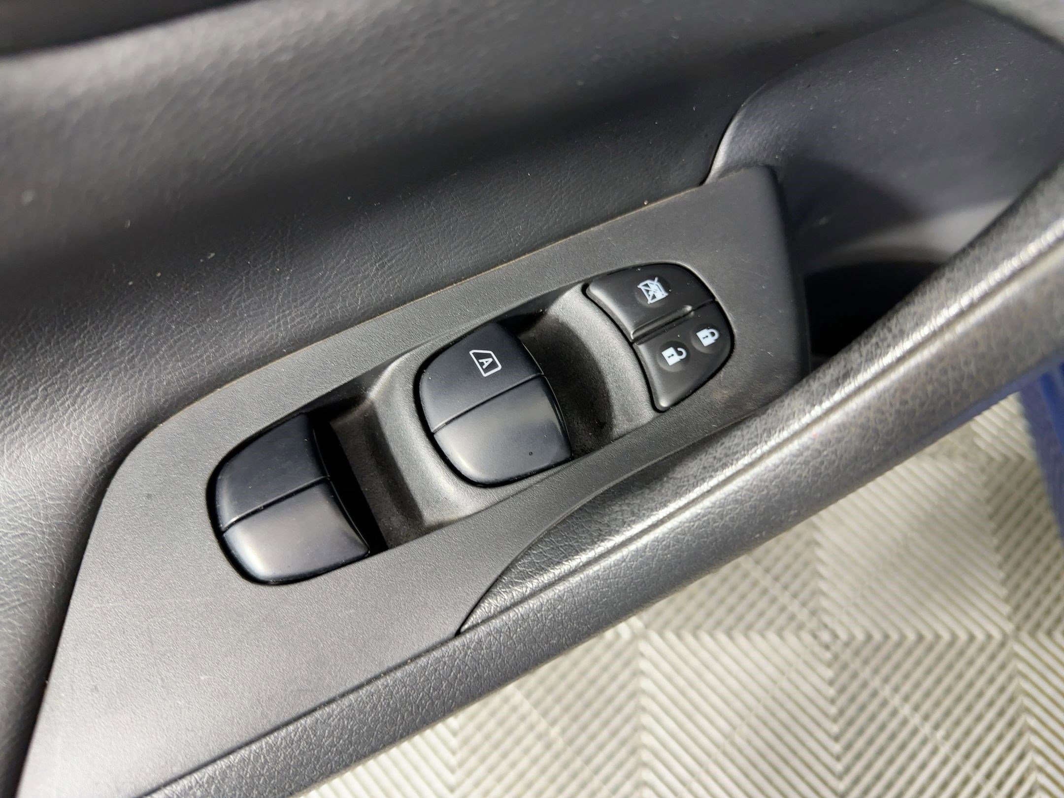 Used 2018 Nissan Altima 2.5 SR w/ SR Special Edition image 19