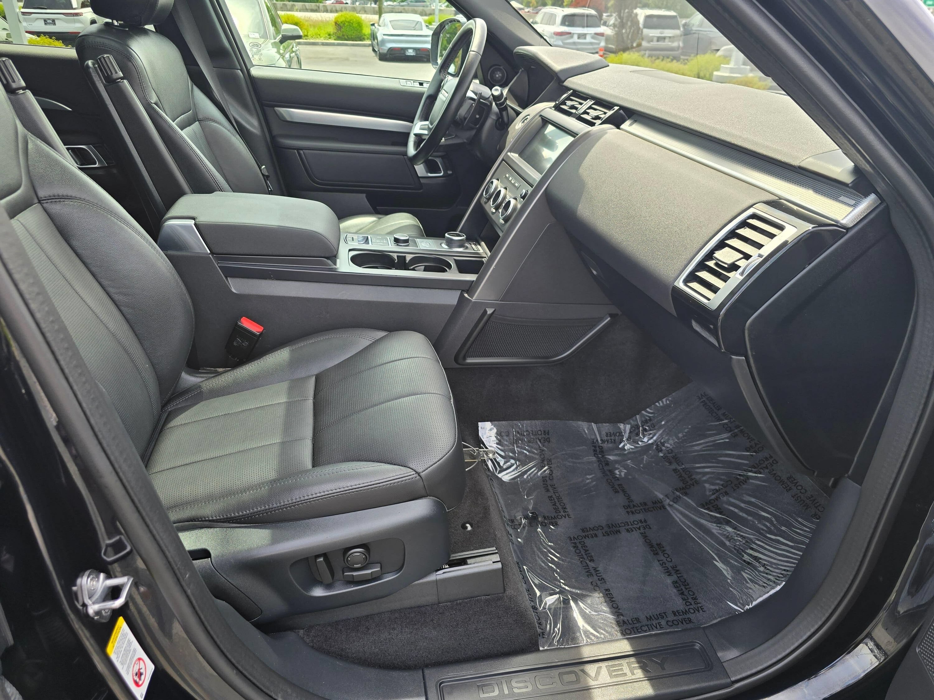 Used 2020 Land Rover Discovery Landmark AWD/4WD image 21