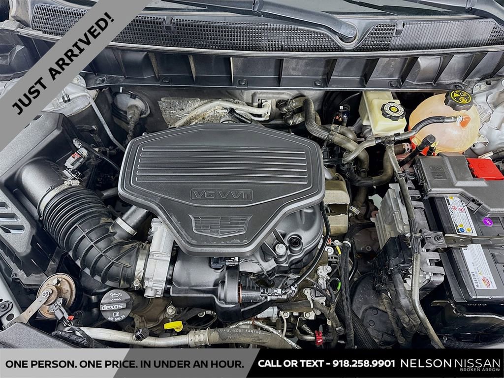 Used 2017 Cadillac XT5 Platinum image 32