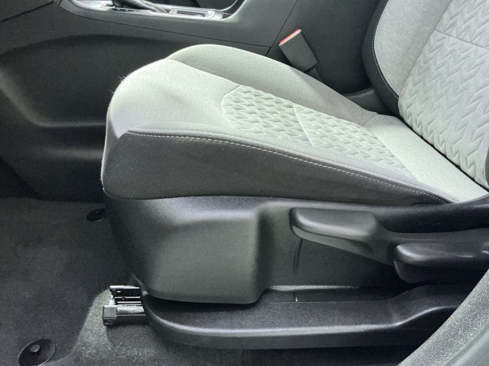 Used 2024 Chevrolet Equinox LS FWD image 15