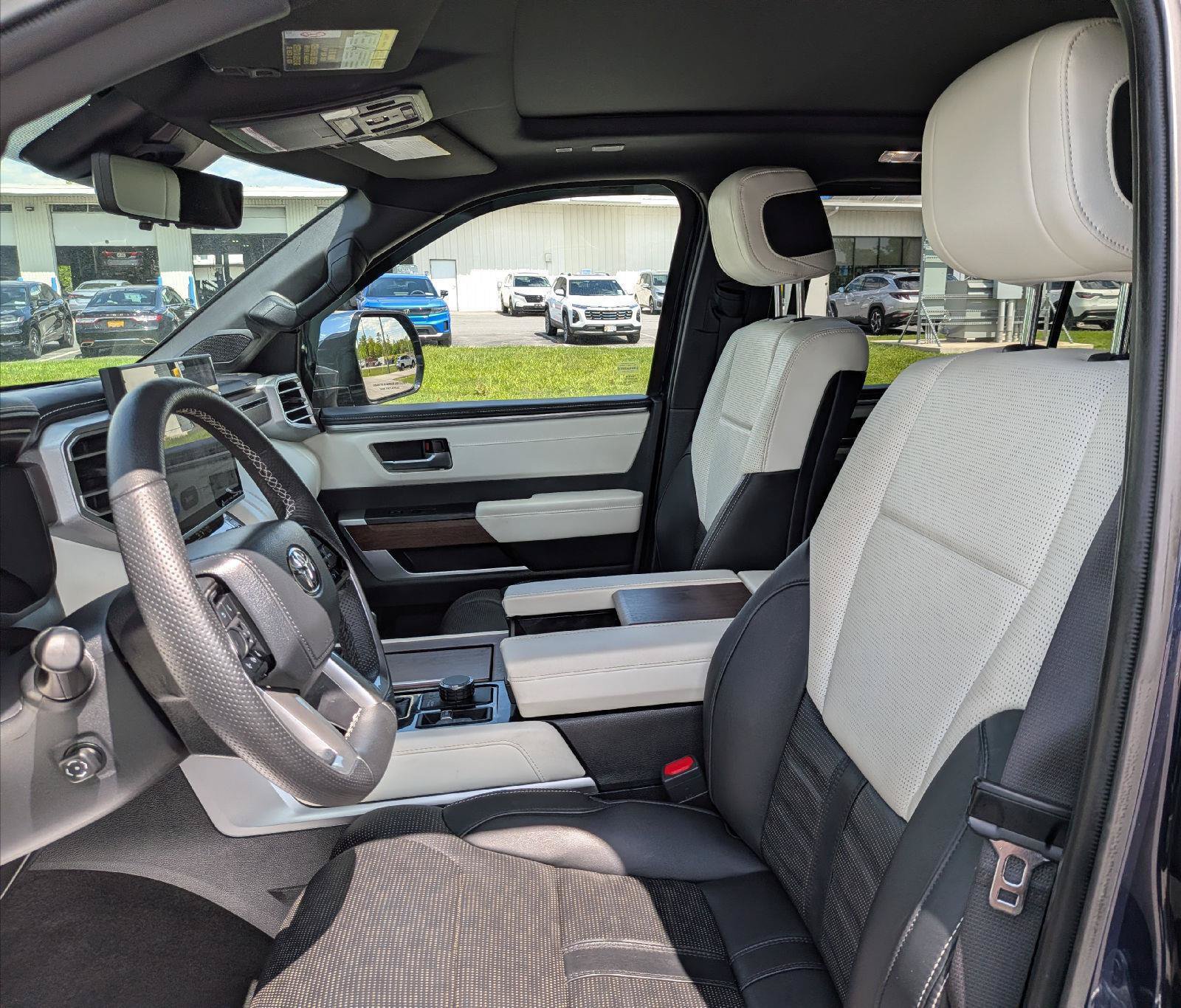 Used 2023 Toyota Sequoia Capstone AWD/4WD image 12