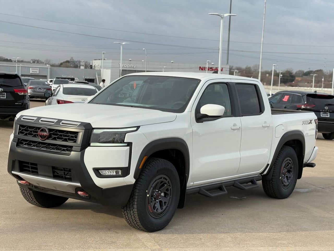 New 2026 Nissan Frontier PRO-4X w/ Pro-4x Convenience Package image 4