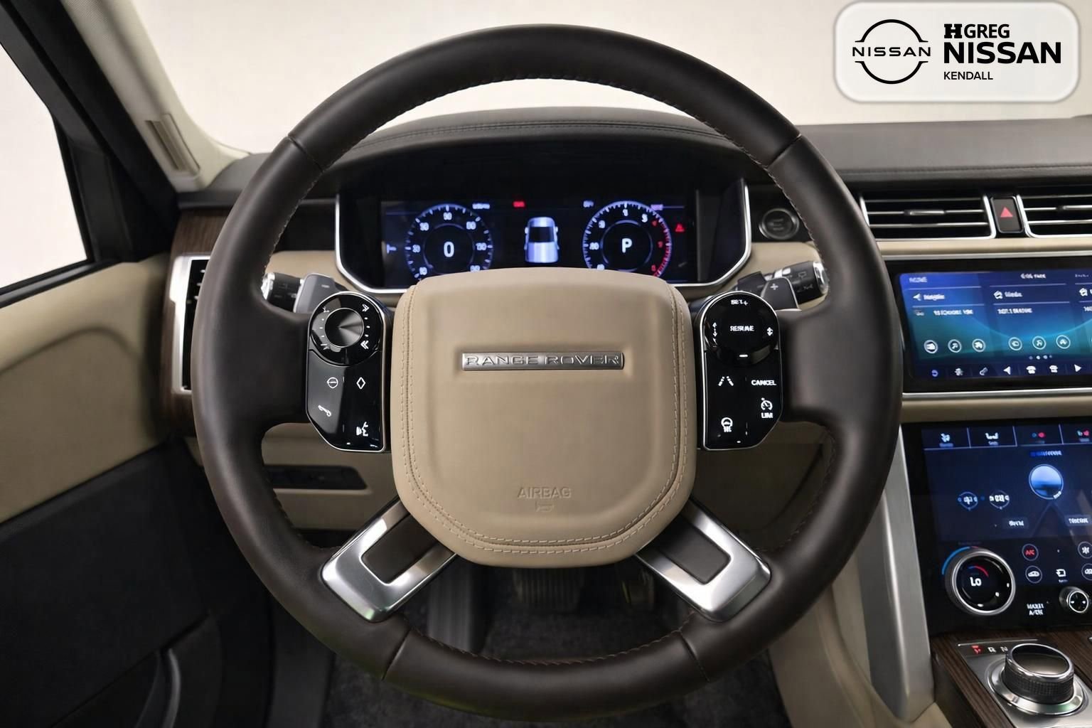 Used 2019 Land Rover Range Rover HSE image 12
